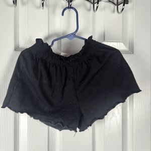 Shein size 4y black ruffle shorts